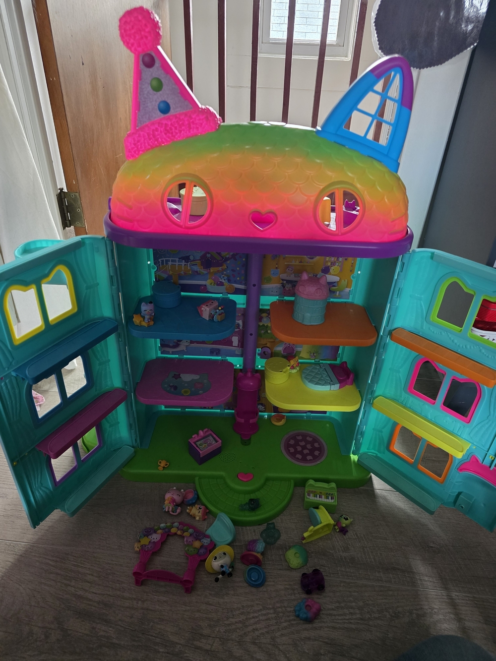 Gabby's Dollhouse Rainbow Celebration - Kids Toys